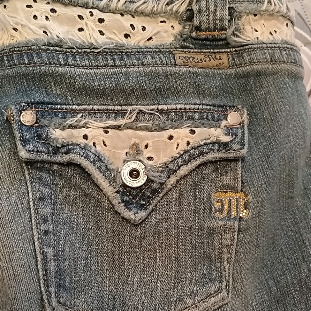 Miss Me Capri jeans